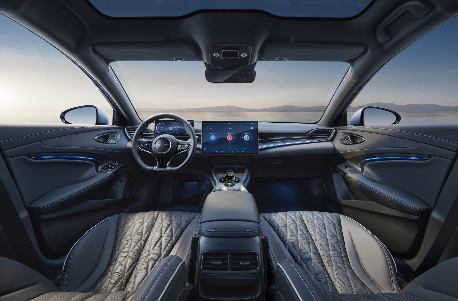 BYD 씰은 대형 세로형 디스플레이와 디지털 계기판을 적용해 직관성을 높였다. 운전자를 감싸는 시트와 간결한 레이아웃도 인상적이다. 사진제공|BYD 코리아