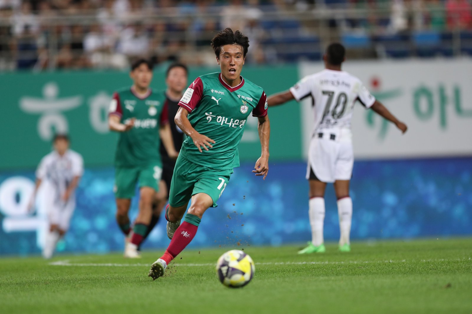 서울고등법원 행정8-1부는 22일 김진야가 문화체육관광부를 상대로 제기한 “공익복무 관련 경고 처분을 취소해달라”는 소송에서 1심과 마찬가지로 원고 패소 판결을 내렸다. 법원은 “원고가 허위로 봉사활동 실적을 제출했으므로 처분 사유가 인정된다”고 판단했다. 사진제공|한국프로축구연맹