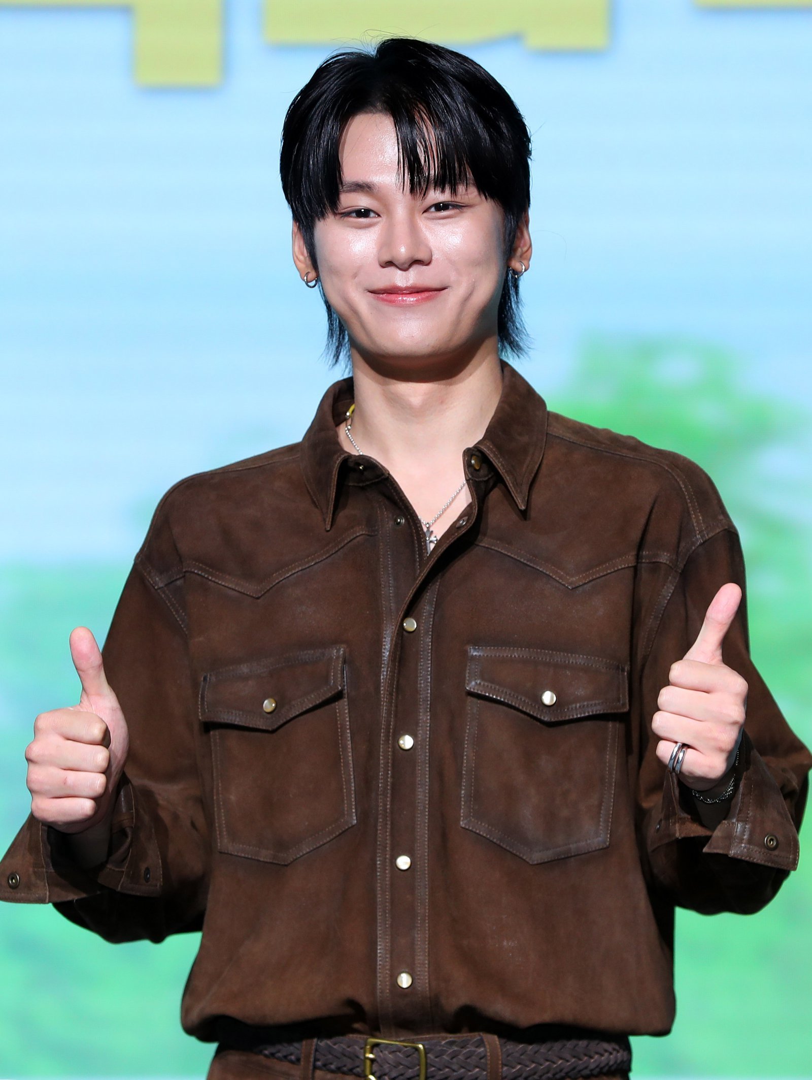 [서울=뉴시스] 김혜진 기자 = 배우 차우민이 25일 오전 서울 마포구 호텔 나루에서 열린 넷플릭스 영화 ‘고백의 역사’ 제작발표회에서 포즈를 취하고 있다.  넷플릭스 영화 ‘고백의 역사’는 1998년, 열아홉 소녀 박세리(신은수)가 일생일대의 고백을 앞두고 평생의 콤플렉스인 악성 곱슬머리를 펴기 위한 작전을 계획하던 중 전학생 한윤석(공명)과 얽히며 벌어지는 청춘 로맨스. 오는 29일 공개. 2025.08.25. jini@newsis.com