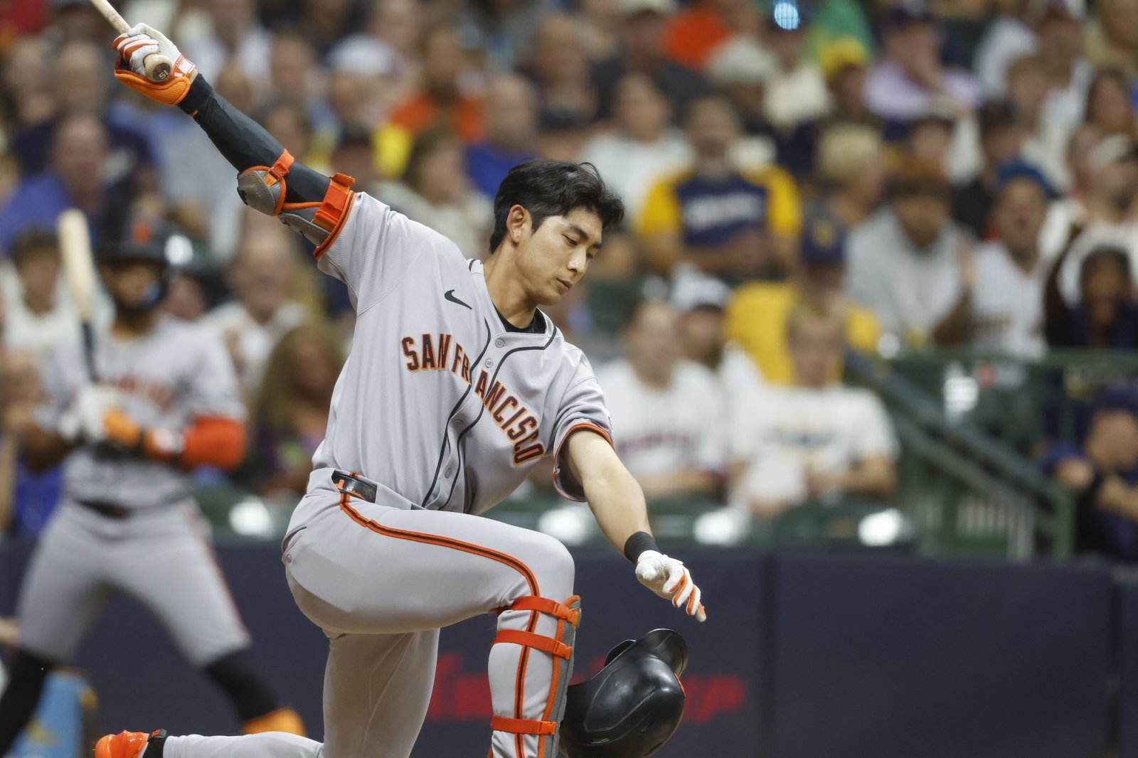 샌프란시스코 이정후가 25일(한국시간) 아메리칸 패밀리 필드에서 열린 밀워키전에서 멀티출루로 팀의 4-3 역전승에 힘을 보탰다. 이정후는 수비에서도 매끄러운 슬라이딩 캐치를 선보이며 팀의 실점을 막았다. 밀워키(미 위스콘신주)｜AP뉴시스
