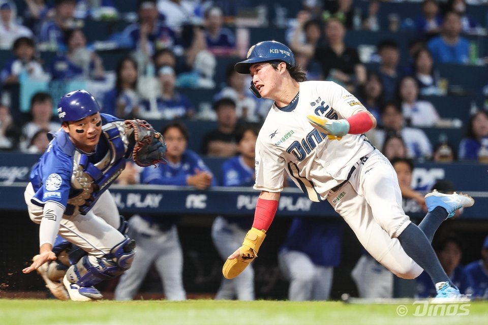 NC 최정원은 누구보다 그라운드에서 간절하다. 이를 원동력으로 데뷔 첫 30도루도 달성했다. 현재는 주전이 목표가 아니다. 순위 싸움을 펼치는 팀에 어떻게든 보탬이 되려는 마음뿐이다. 사진제공｜NC 다이노스