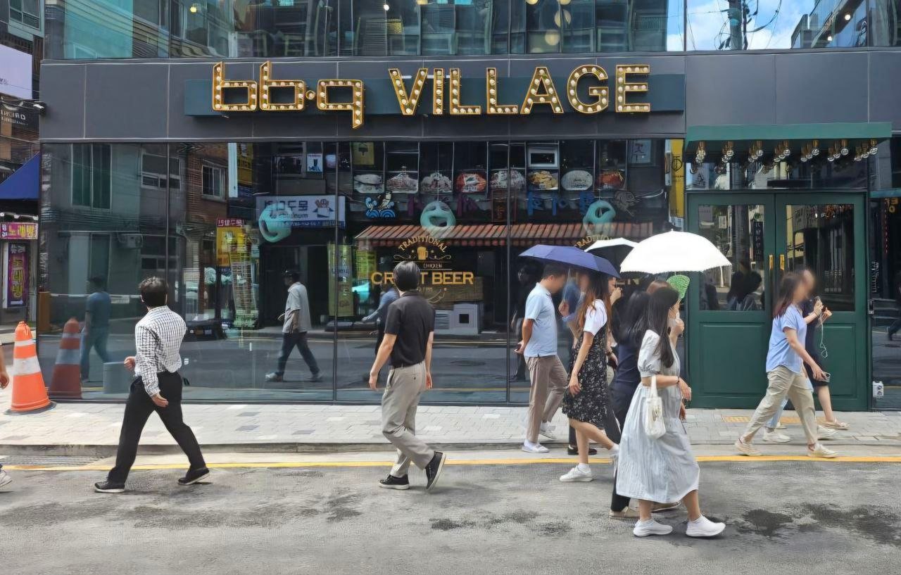 ‘BBQ 강남점’ 외관. 사진제공｜제너시스BBQ