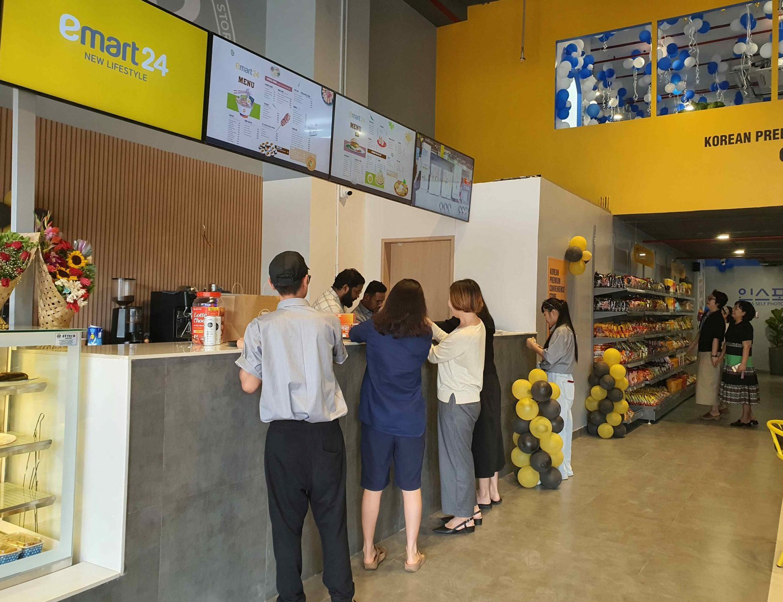 이마트24의 인도 1호점인 BHS점 내부 모습. 사진제공｜이마트24