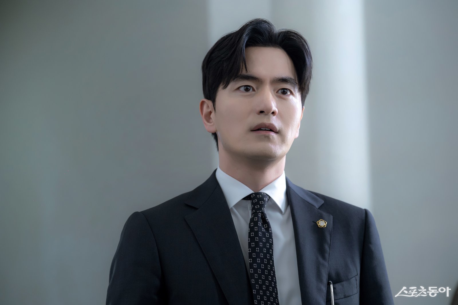 ‘에스콰이어’에서 주연을 맡고 있는 이진욱, 사진출처 | JTBC