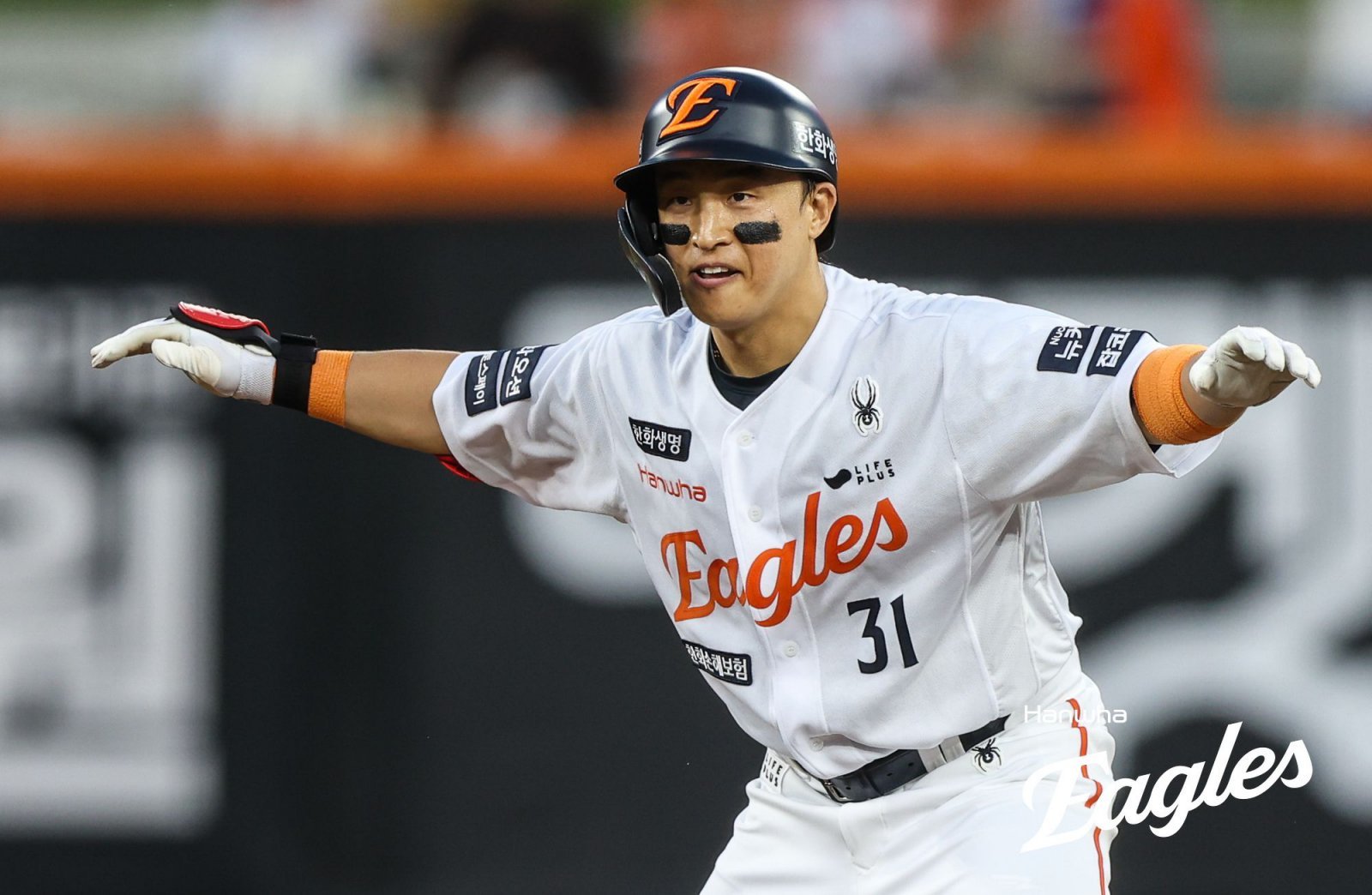 한화 손아섭이 8월의 부진을 털고 9월 들어 다시 타격 상승세를 보이기 시작했다. 대전 한화생명볼파크에서 열린 9월 두 경기에서 4타수 2안타 1득점, 4타수 3안타 1타점을 각각 기록했다. 손아섭은 올해 대전 구장에서 타율 0.377을 마크하며 강한 모습을 보이고 있다. 사진제공|한화 이글스