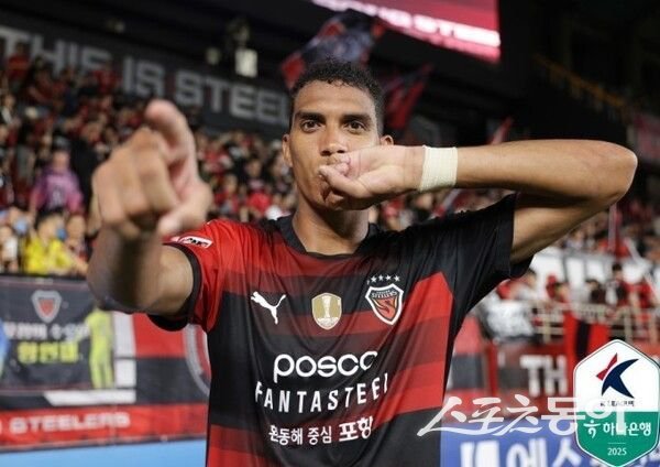 조르지가 24일 K리그1 27라운드 전북전에서 골을 넣고 골 셀레브레이션을 하고 있는 모습. 사진제공ㅣ한국프로축구연맹
