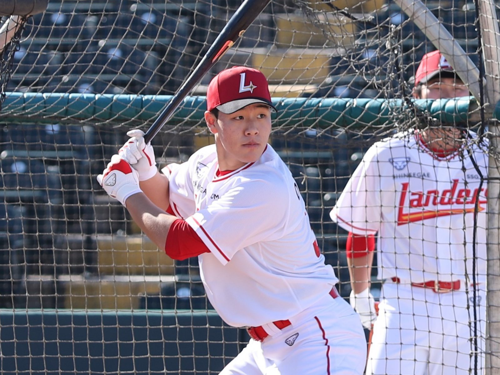 SSG 이율예는 9월 확대 엔트리가 시행되면, 1군에 콜업될 예정이다. 그는 데뷔 첫해부터 2군을 폭격하며 포수로서 성장을 이어가고 있다. 사진제공｜SSG 랜더스