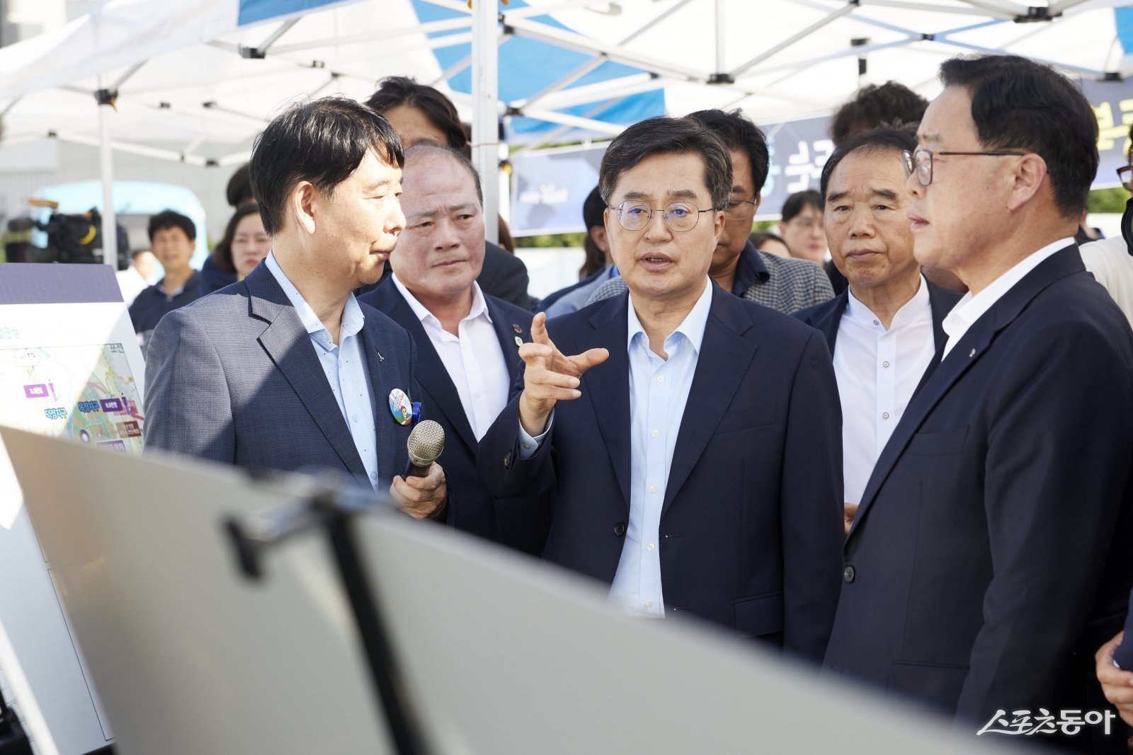 김동연 경기도지사는 지난 26일 양주에서 ‘혁신형 공공의료원’ 건설 현장을 방문하고 사업 추진 계획을 밝혔다. 사진제공｜경기도