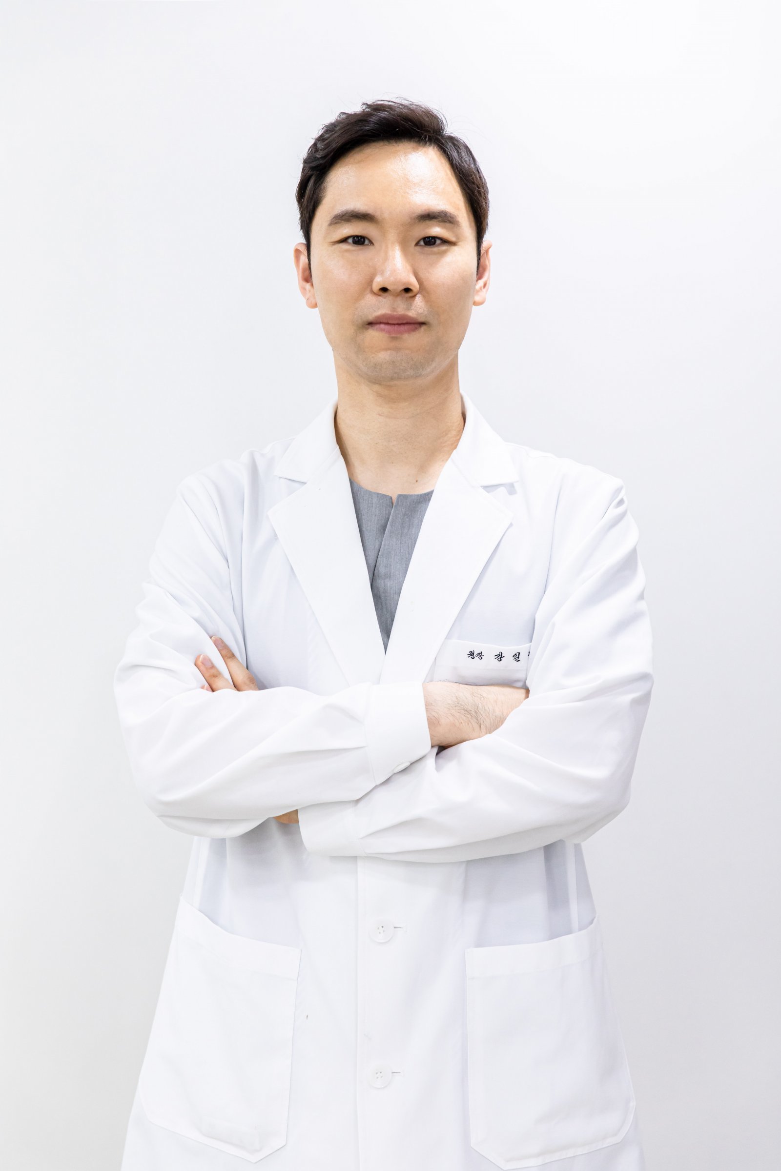 성수동 우리치과의원 강일남 원장. 사진제공|우리치과의원