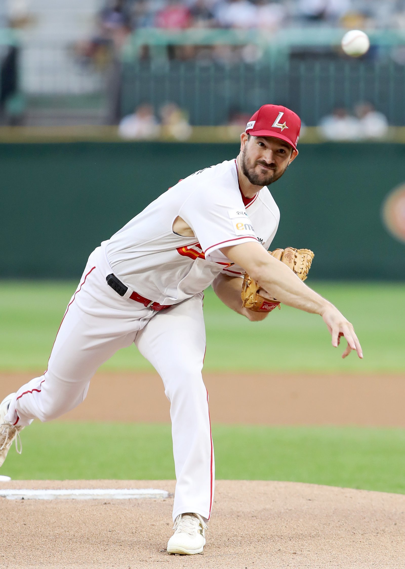 SSG 드류 앤더슨은 27일 인천 KIA와 홈경기에서 선발등판해 KBO리그 최소 이닝(139이닝) 200탈삼진 신기록을 썼다. 그는 6이닝 무실점으로 호투했으나 팀은 0-4로 패했다. 사진제공|SSG 랜더스