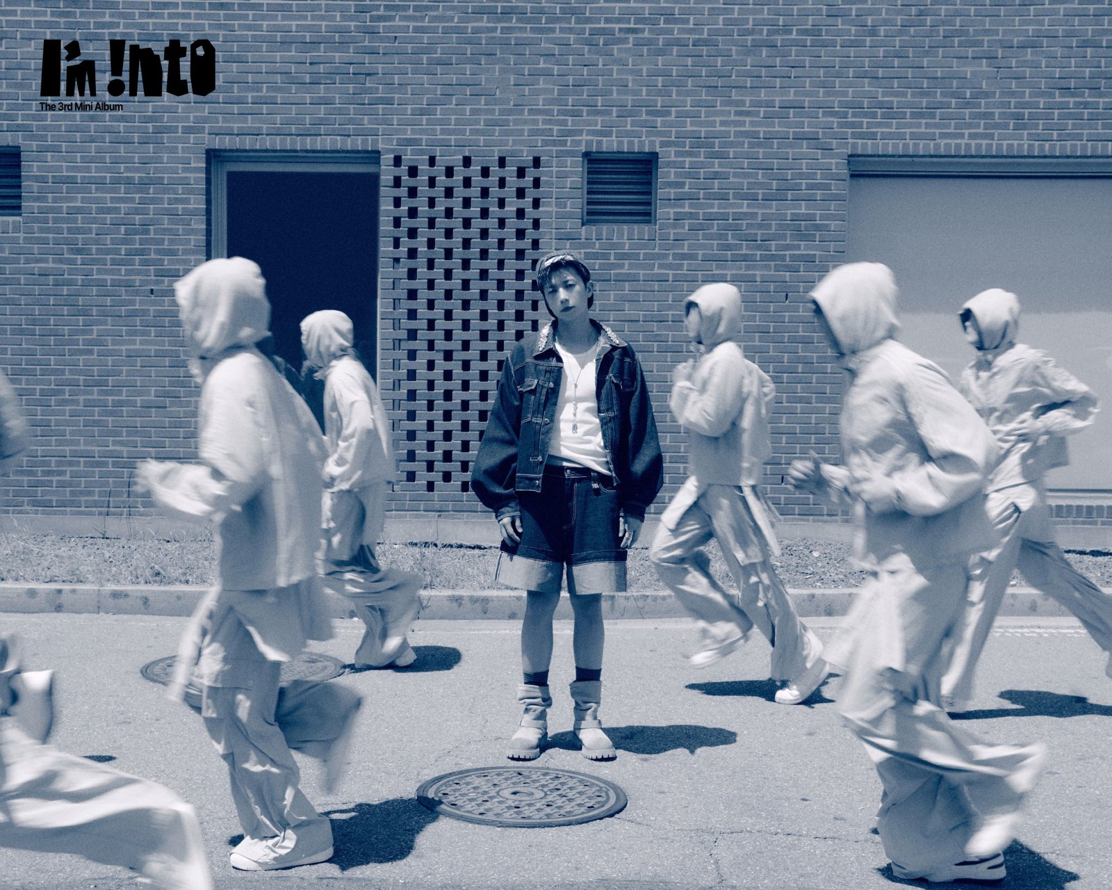 장우영이 미니 3집 ‘I’m into‘ 마지막 티저 이미지를 공개하며 감각적이면서도 쓸쓸한 무드로 초가을 컴백을 예고했다 사진제공 | JYP 엔터테인먼트