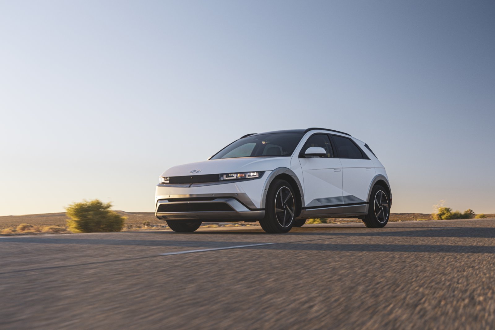 현대차 아이오닉5에는 전기차 전용 플랫폼 ‘E-GMP’가 적용되었으며, 후방 충돌 시 리어 멤버의 의도적인 변형을 통해 충격을 흡수하는 구조를 갖췄다. 사진제공 |현대차