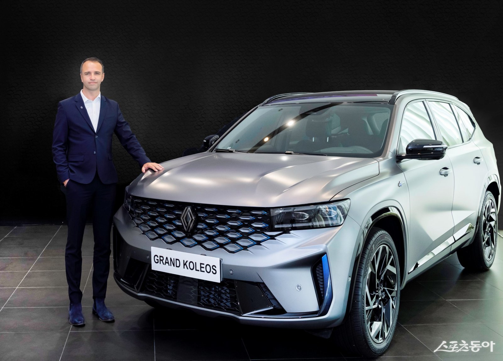 르노코리아의 신임 대표이사 니콜라 파리(Nicolas Paris) 사장이 9월 1일 부임한다.파리 신임 사장은 2015년 르노 그룹 합류 이후 구매 관련 핵심 업무에서 중책을 맡아왔다. 사진제공 |르노코리아