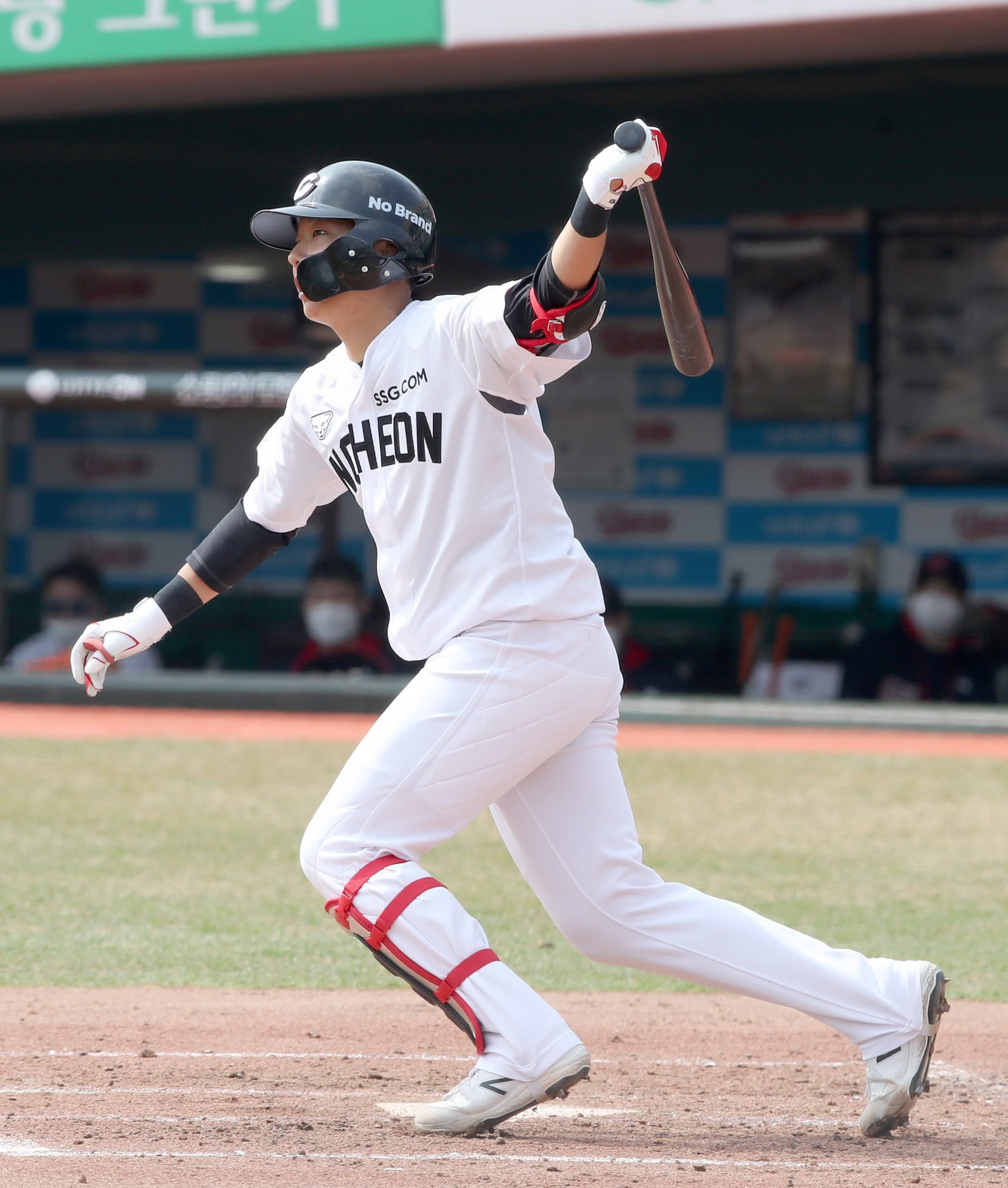 SSG 김성민의 내야수 시절. 그는 미래 주전 유격수로 평가받던 재목이었다. 사진제공|SSG 랜더스