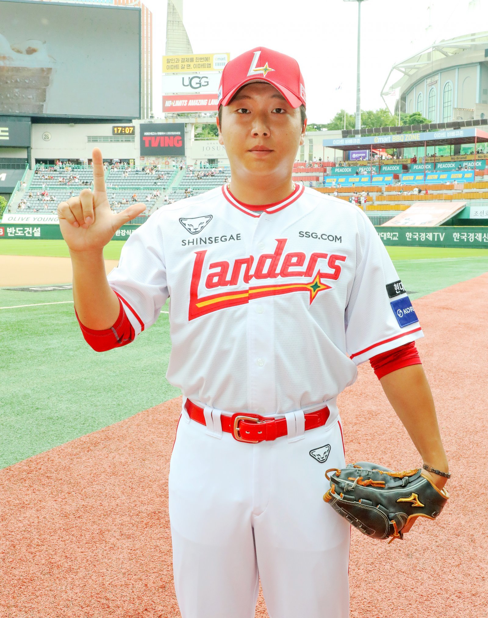 SSG 김성민은 투수로서 가다듬을 점이 많지만, 150㎞ 중반의 빠른 공을 던져 눈길을 끌고 있다. 사진제공|SSG 랜더스