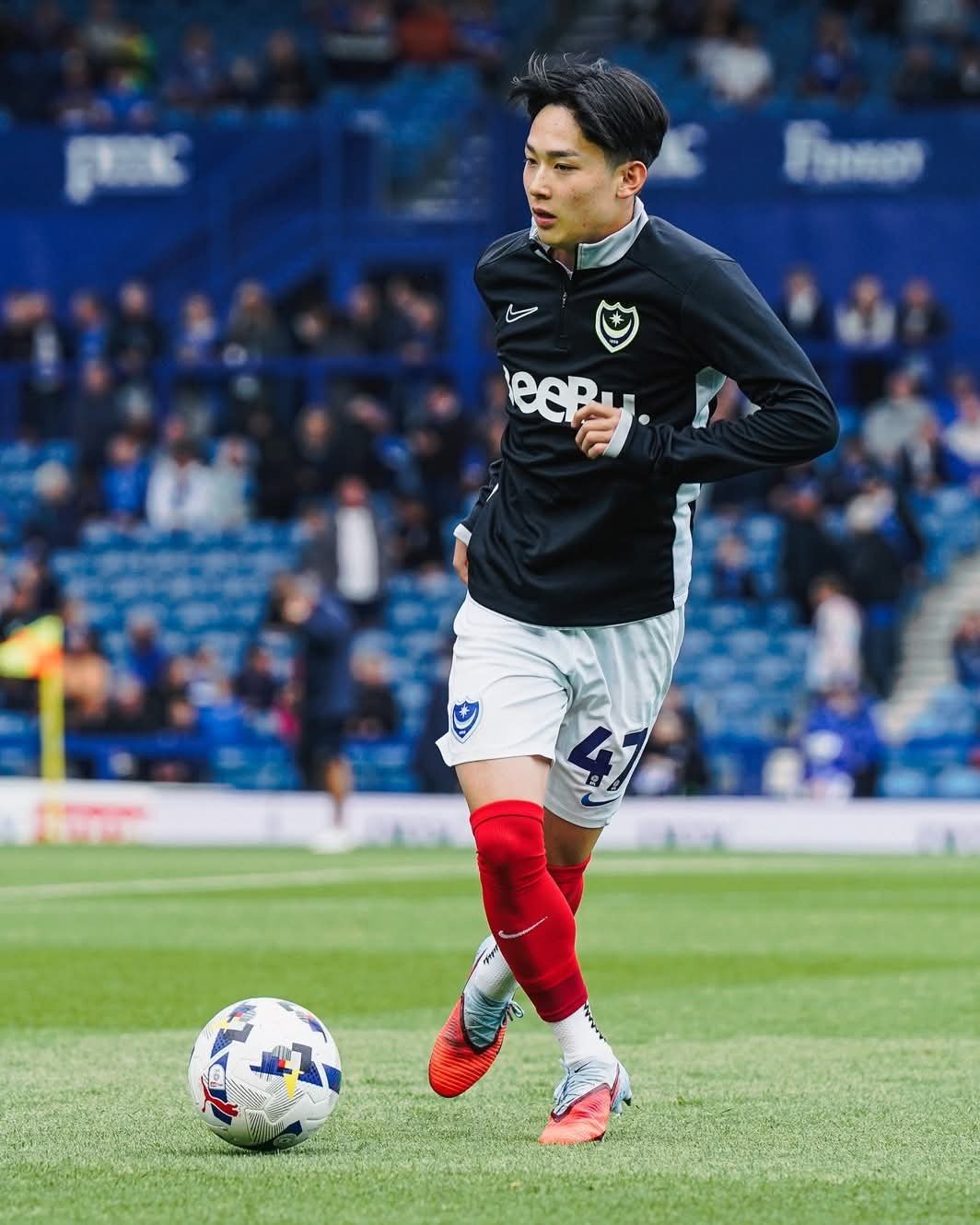 양민혁은 원소속팀 토트넘에서 임대된 잉글랜드 챔피언십 포츠머스에서 완전히 자리를 잡는 데 어려움을 겪고 있다. 사진출처|포츠머스 페이스북