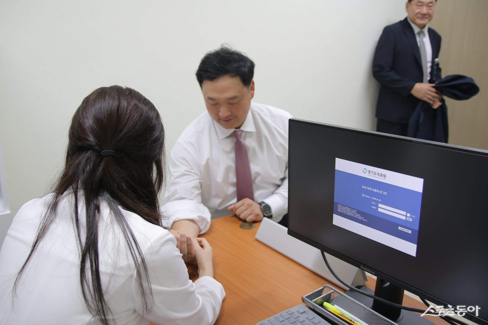 경기도의회 고준호 의원(국민의힘, 파주1)은 1일 파주병원에서 열린 한의과 개소식에 참석해 “공공병원 내 한의과 개설은 의료의 틀을 ‘경쟁’에서 ‘상호보완’으로 바꾸는 출발점”이라며 “양·한방 협진 진료가 가능해져 통합 공공의료 모델의 새로운 이정표가 될 것”이라고 강조했다(고준호 의원). 사진제공｜고준호 의원(국민의힘, 파주1)