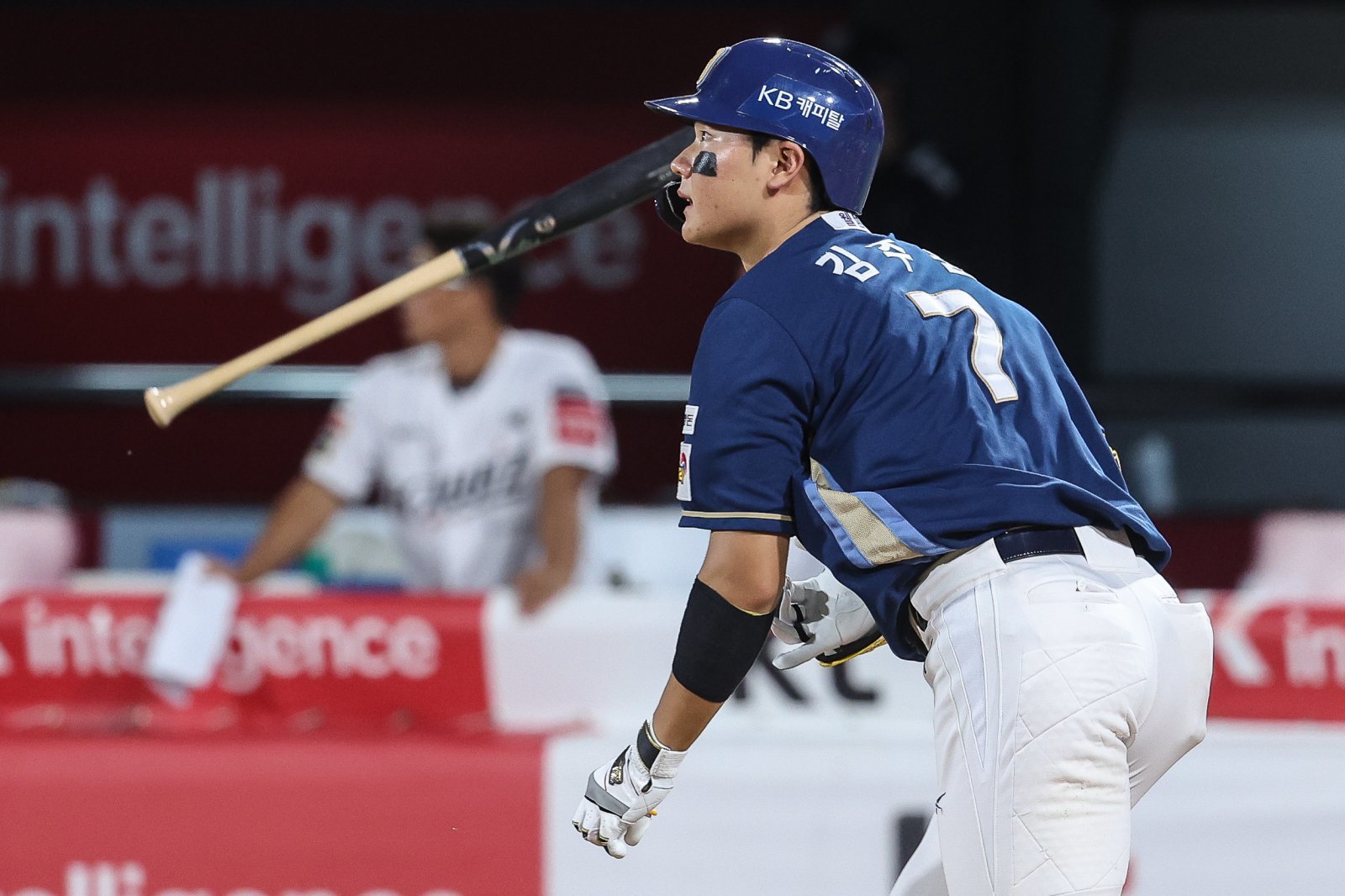 NC 김주원은 2일 수원 KT와 원정경기에서 1번타자 중견수로 선발출전해 홈런포를 포함해 3안타 경기를 펼쳤다. 그는 8월 뜨거운 타격감을 9월에도 이어가려 한다. 사진제공｜NC 다이노스