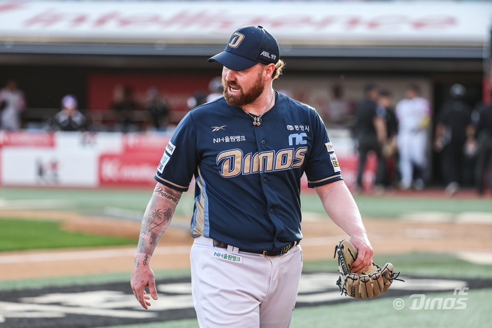 NC 로건은 후반기 등판한 8경기 중 절반인 4경기에서 5회를 채우지 못하고 마운드를 내려왔다. 그의 부진이 길어지면서 팀은 선발진 운영에 어려움을 겪고 있다. 사진제공｜NC 다이노스