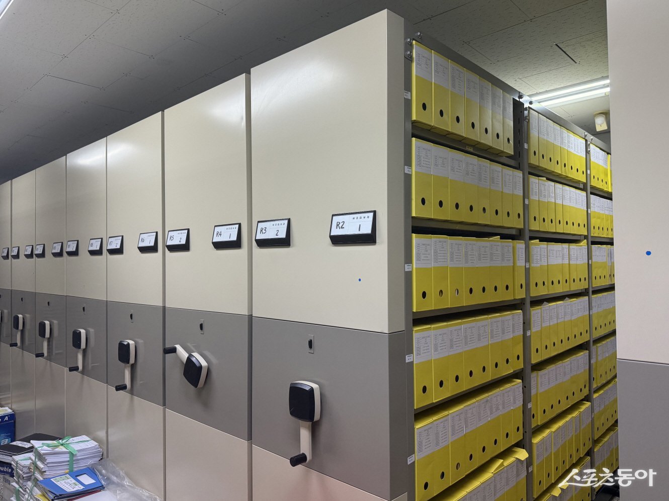 완도군에 보관되고 있는 중요 기록물. 사진제공=완도군