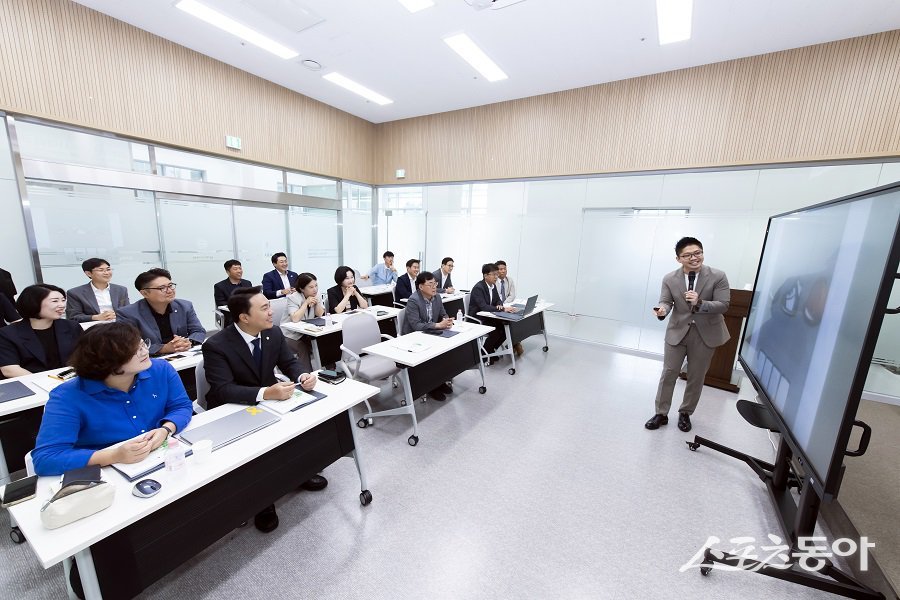 김포시의회, 조직 내 청렴 문화를 확립하기 위한 청렴 교육을 진행했다. 사진제공|김포시의회