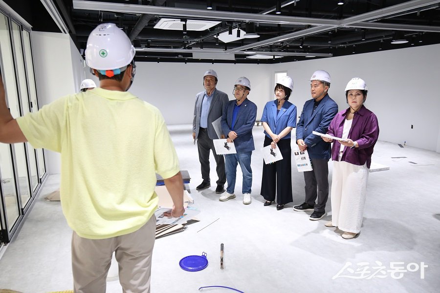 인천 서구의회 기획행정위원회, 검단 마전동에 조성된 복합문화공간 ‘터·틀’ 현장을 방문했다. 사진제공|인천 서구의회