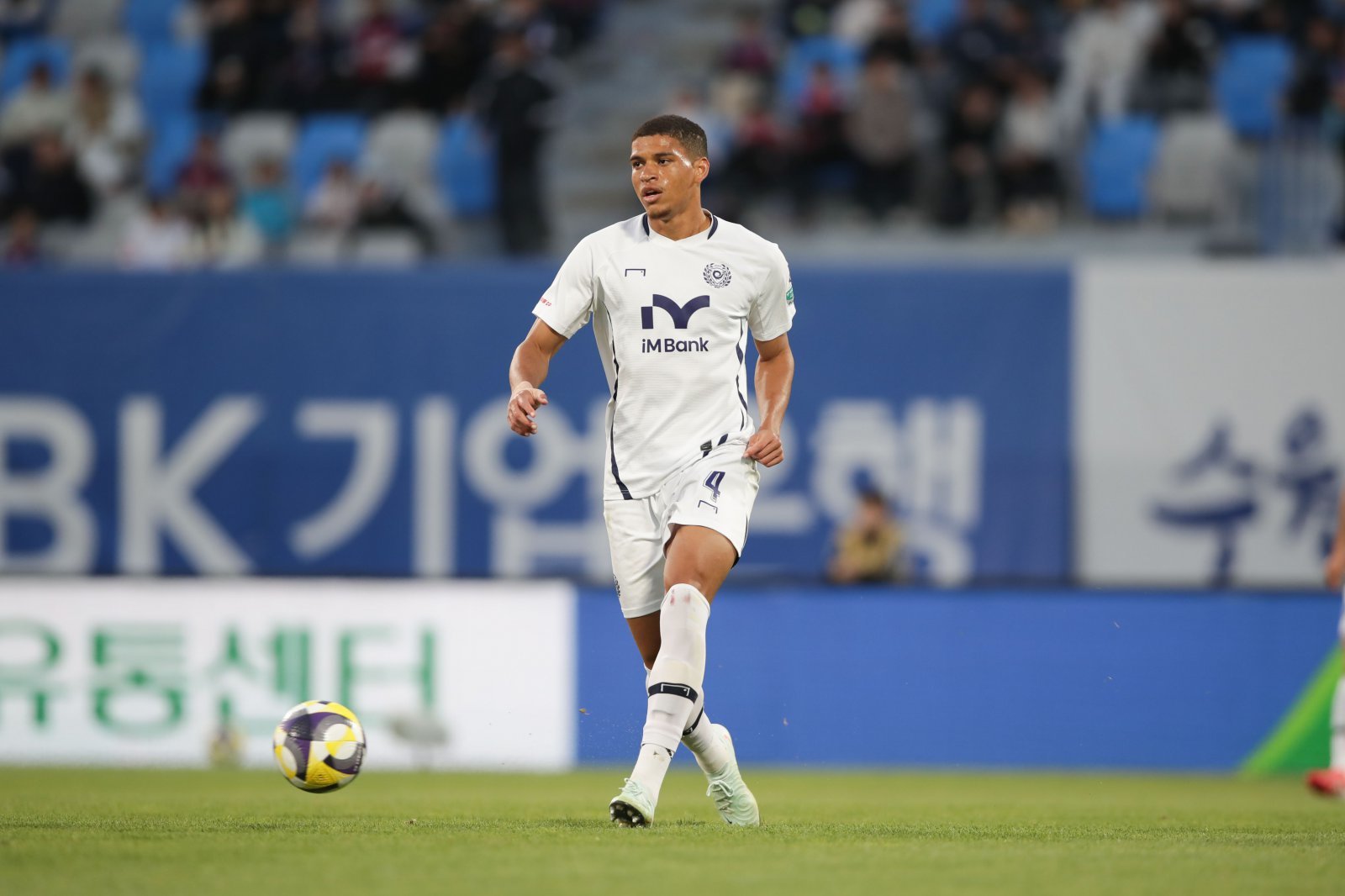 대구 카이오는 2023년 1월 화성에 입단해 한국과 인연을 맺은 이래로 새 축구인생을 열었다. 2024년 여름이적시장에서 대구로 이적하며 꿈에 그리던 K리그1 입성에 성공했다. 그는 K리그1 데뷔 기회를 만들어 준 대구를 꼭 구해내겠다는 의지다. 사진제공│한국프로축구연맹