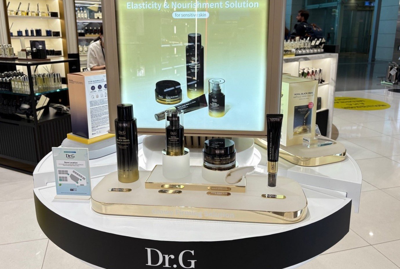 신라면세점 인천공항점 제2여객터미널에서 운영하는 팝업스토어. 사진제공|고운세상코스메틱