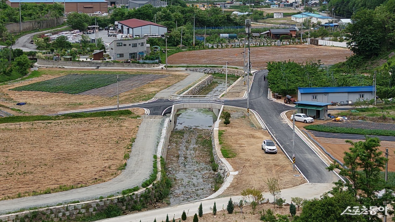 음성군은 4일 집중 호우로 인한 침수 피해 예방과 군민 안전 확보를 위해 추진 중인 소하천 정비사업이 계획대로 진행되고 있다고 밝혔다(감곡면 오근리도당 소하천 준공 전경). 사진제공|음성군