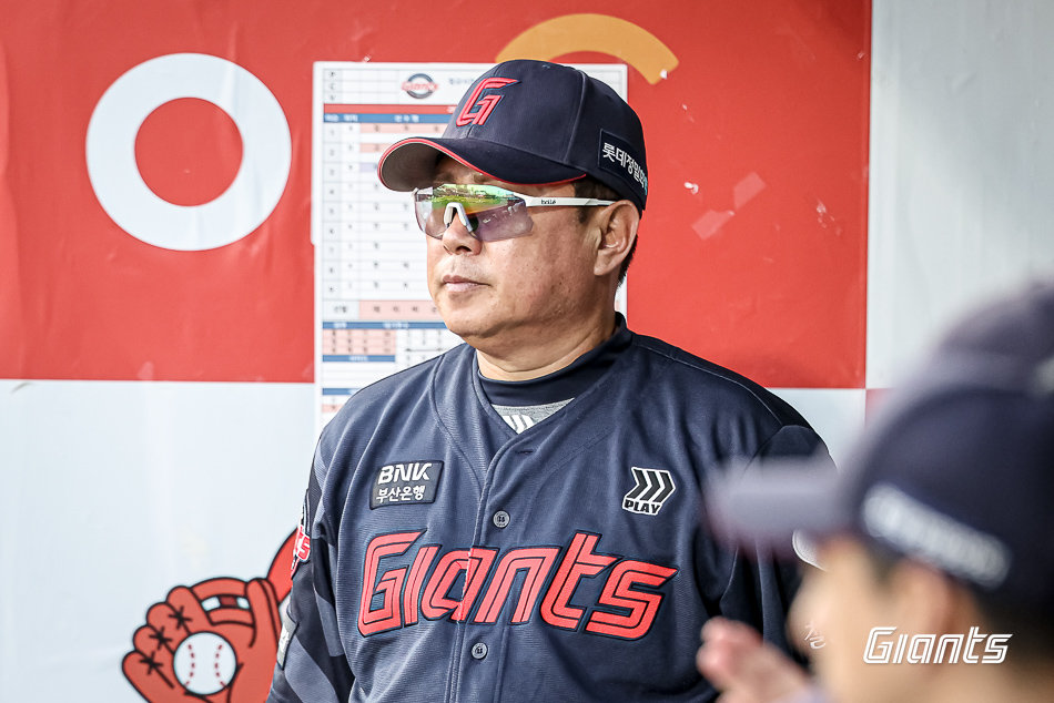 롯데는 잔여경기수가 가장 적은 팀이다. 김태형 롯데 감독은 “잔여경기수가 적은 게 순위 싸움에 유리할지 불리할지는 봐야 아는 것”이라고 말했다. 사진제공|롯데 자이언츠