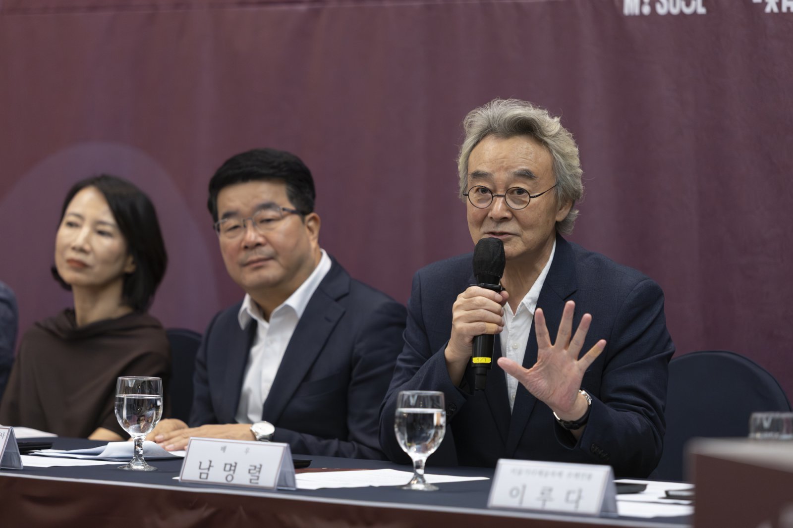 ‘서울어텀페스타’ 홍보위원인 배우 남명렬이 기자간담회에서 발언하고 있다. 사진제공|서울문화재단