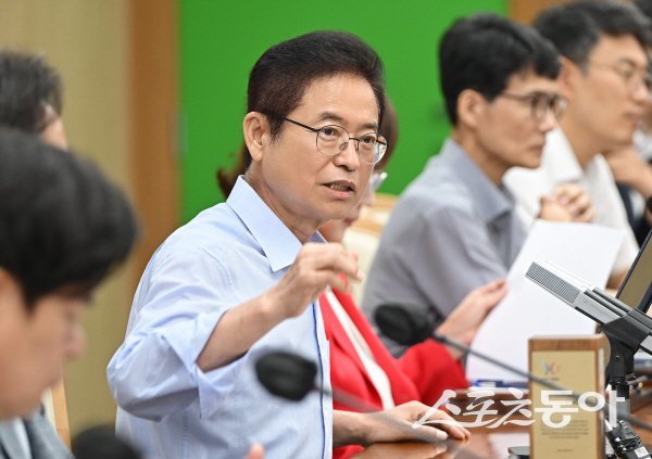 이철우 경북도지사가 내년도 국비 예산 확보에 적극적으로 대응하길 주문하고 있다. 사진제공 ㅣ 경북도
