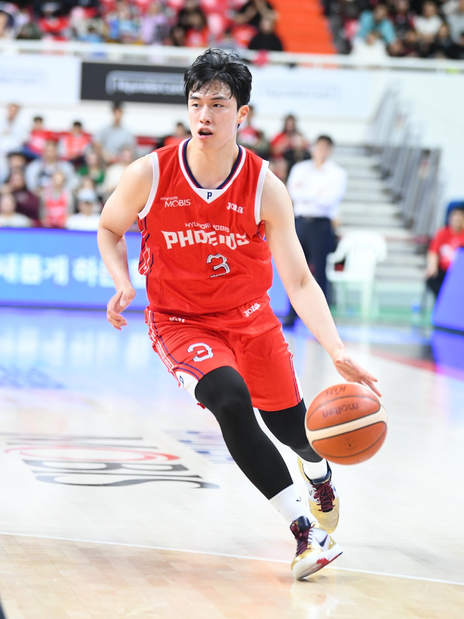 현대모비스 박무빈은 다가올 시즌 팀의 주전 가드로 많은 기대를 받고 있다. 가드 조련사 양 감독의 지도 하에 발전하고 있다. 사진출처｜KBL