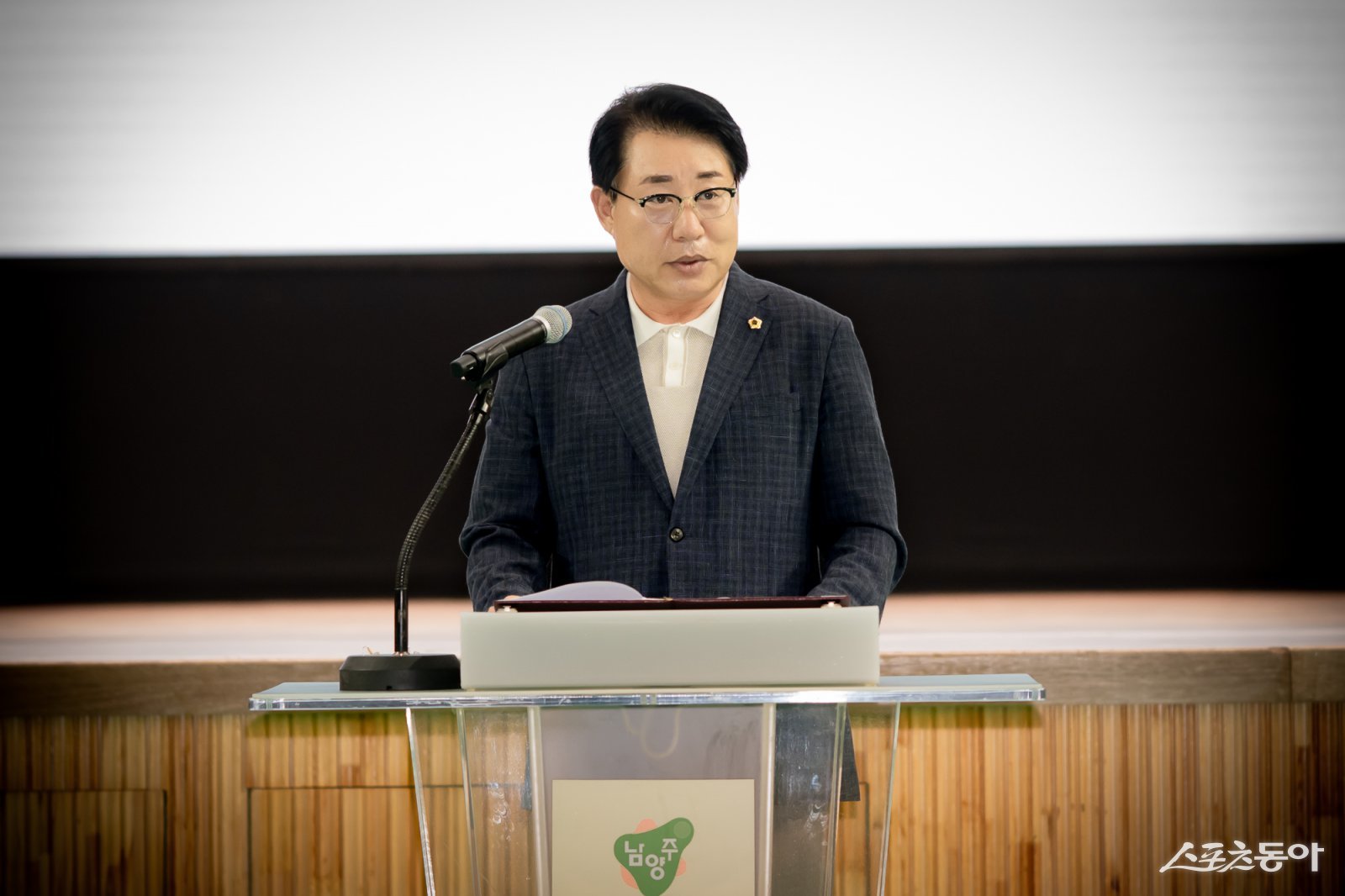 조성대 의장이 6일 남양주체육문화센터 실내체육관에서 “제7회 남양주시의회 의장기 바둑대회”에서 인사말을 하고 있다. 사진제공ㅣ남양주시의회 