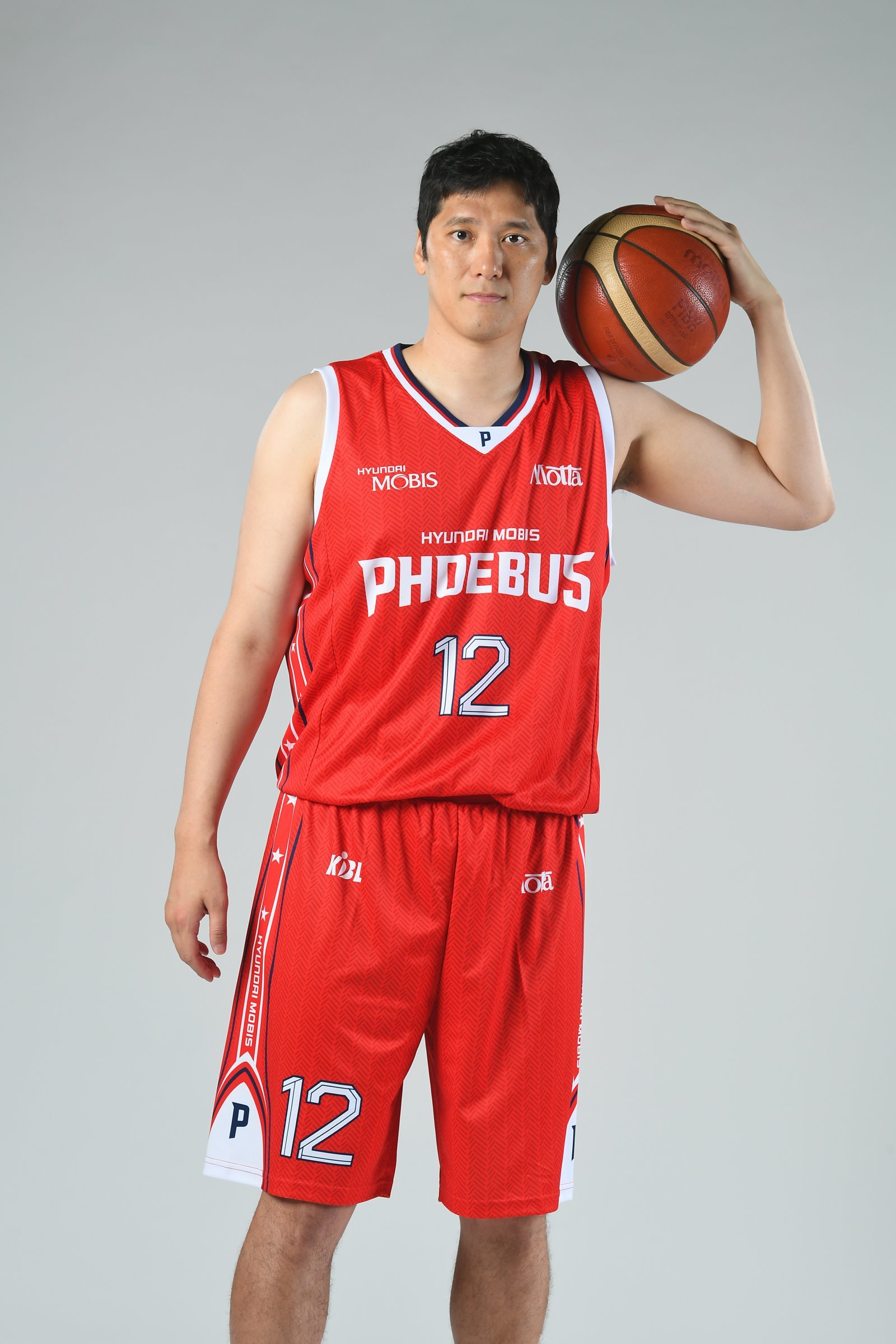 현대모비스 함지훈은 프로 18번째 시즌을 위해 구슬땀을 흘리고 있다. 그는 마음을 다잡고 팀에 보탬이 되고자 은퇴 생각을 머릿속에서 지웠다. 사진제공|현대모비스