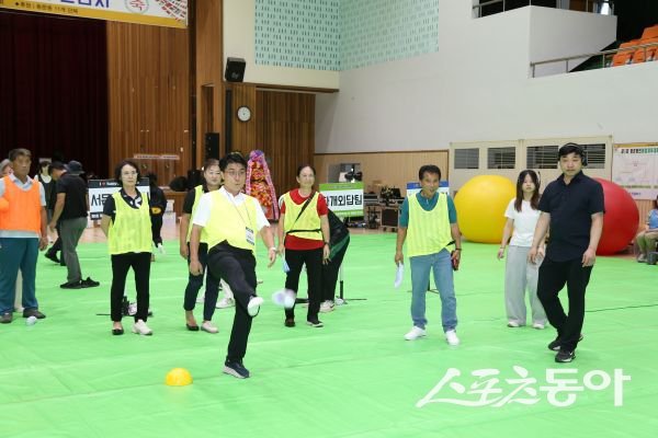 지난 5일 열린 ‘제5회 동문동민 화합체육대회 및 한마음 큰잔치’ 행사가 진행되고 있는 모습. 사진제공ㅣ상주시