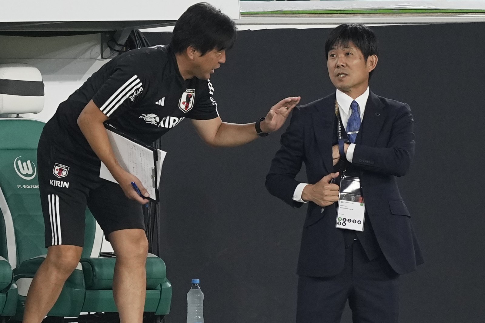 모리야스 하지메 일본 감독은 미국 오하이오주 콜럼버스 로워닷컴필드에서 10일(한국시간) 열릴 미국과 친선전을 하루 앞두고 “선발 명단을 대폭 바꿀 생각”이라며 로테이션을 예고했다. 볼프스부르크(독일)|AP뉴시스