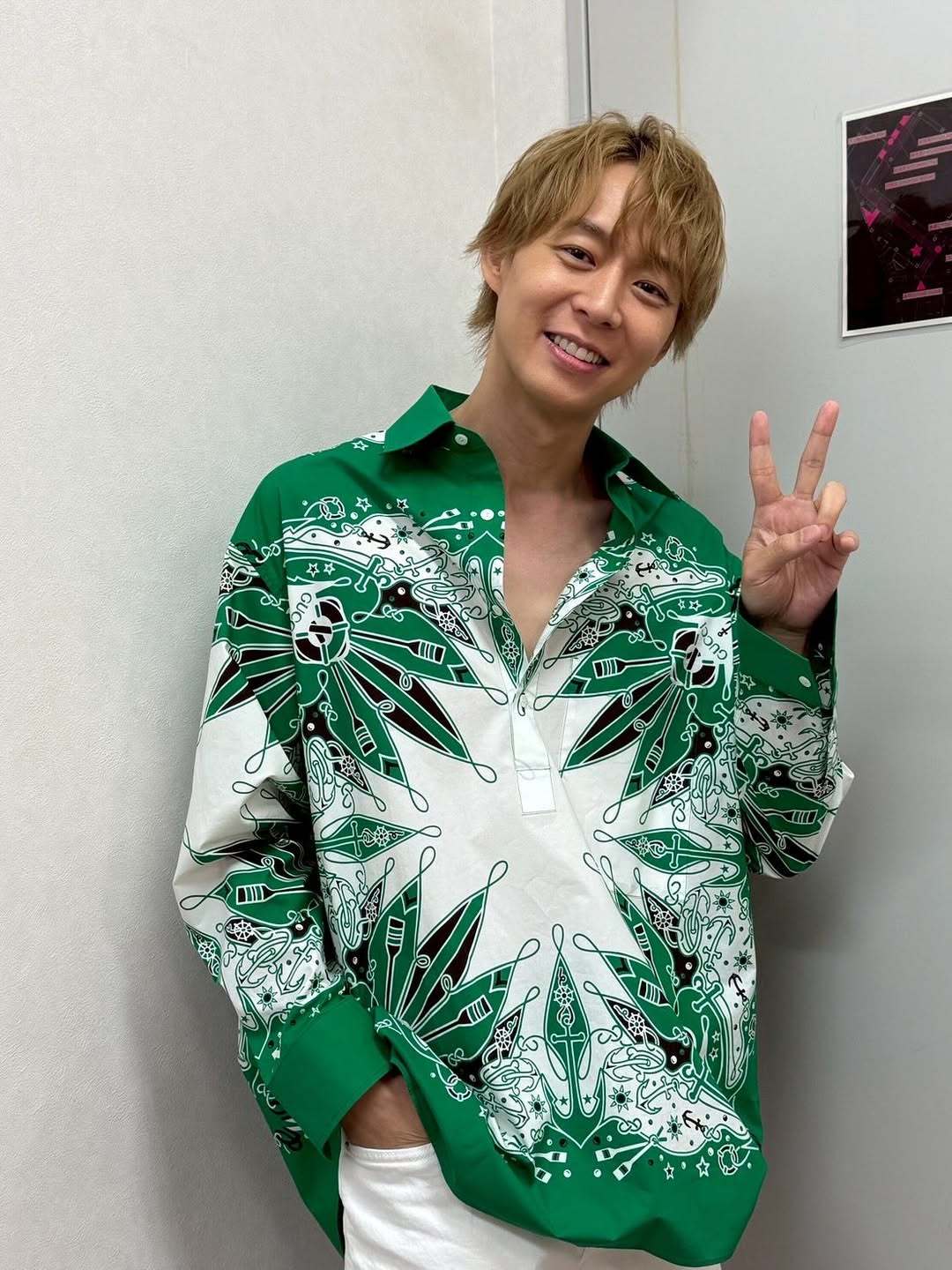 2019년 약물 투약 혐의로 연예계 은퇴를 선언했던 박유천이 일본에서 미니 앨범 발매와 팬미팅, TV 다큐 방영 등을 통해 활동을 이어가고 있다. 한국에서는 여전히 부정적 시선을 받는 반면, 일본에서는 과거 논란을 극복한 서사로 조명되고 있다. 사진출처|박유천SNS