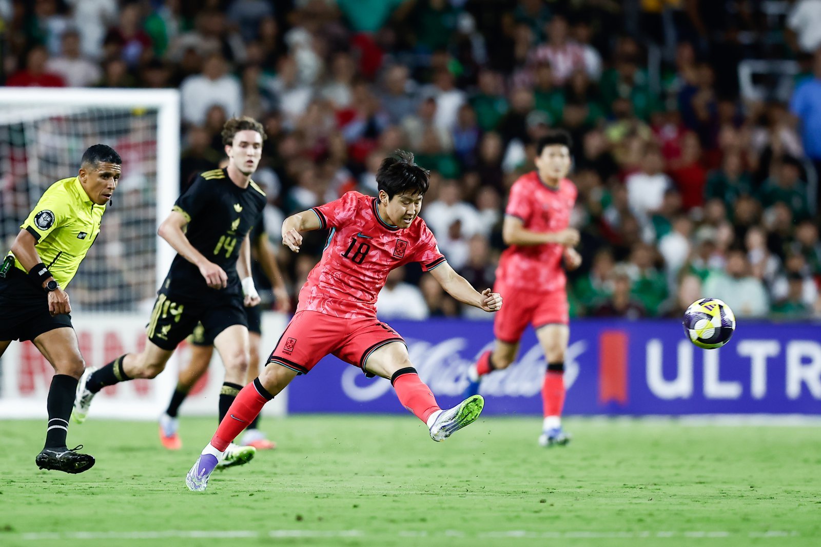 글로벌 스포츠 매체 ‘ESPN’ 멕시코판은 10일(한국시간) “2021년, 이강인(사진)은 축구계에서 거의 추방당할 뻔했지만 하비에르 아기레 감독이 그를 마요르카의 핵심으로 만들었다”고 조명했다. 사진제공｜대한축구협회