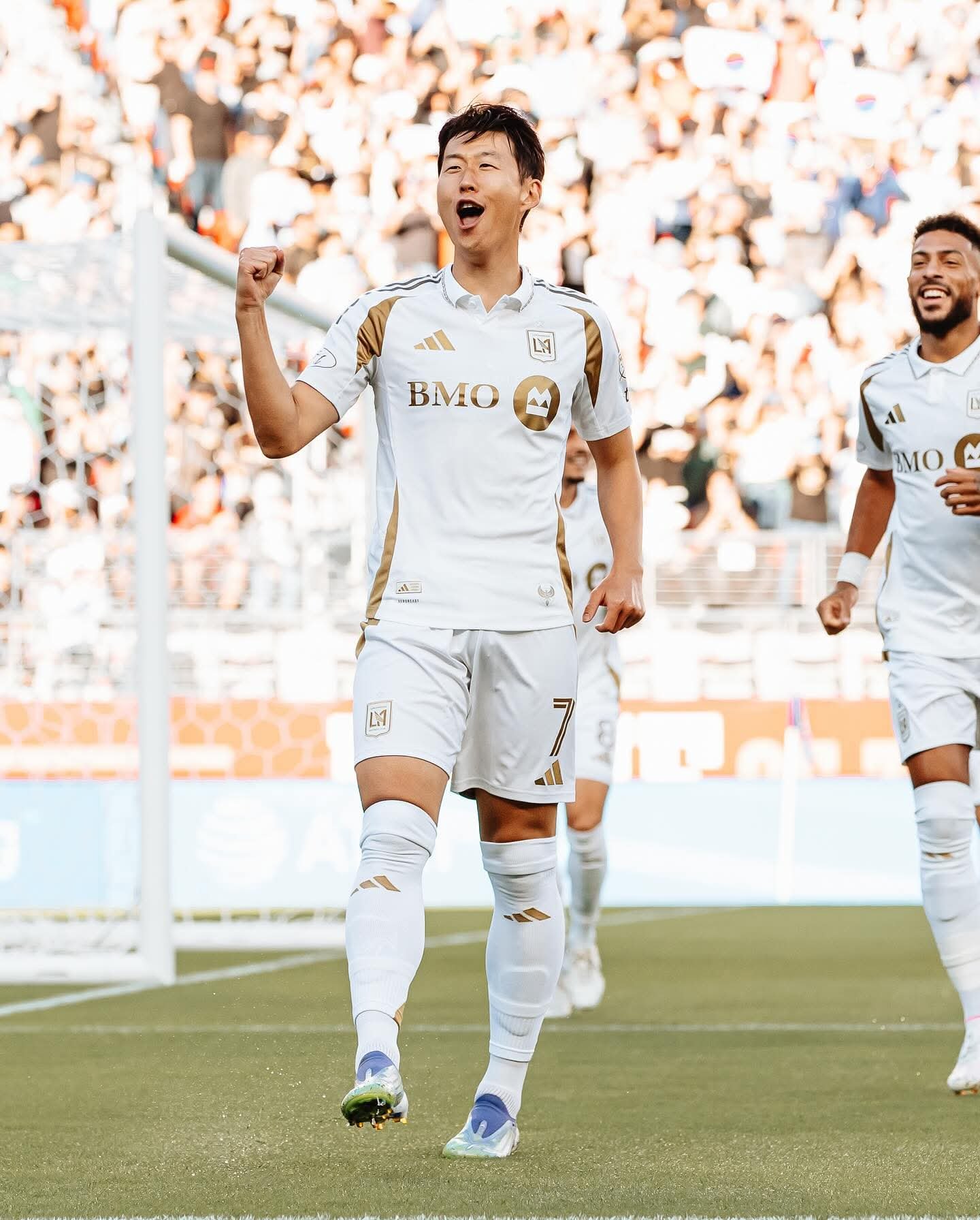 LAFC 손흥민이 14일(한국시간) 캘리포니아주 산타클라라의 리바이스 스타디움에서 열린 새너제이와의 MLS 원정경기에서 52초 만에 2호골을 터트린 뒤 환호하고 있다. 사진출처｜LAFC 페이스북