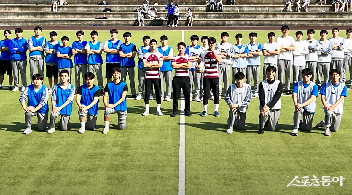 2023 충남삼성고 체육대축전 ‘더 럭비 올스타’ 경기에 앞선 기념 촬영. 사진 출처|충남삼성고 체육교육 유튜브