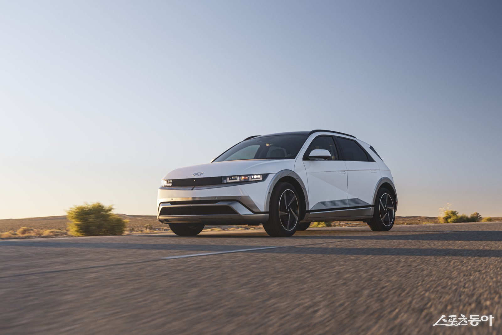 8월 한 달간 미국에서 7773대가 판매된 아이오닉 5. 현대차그룹의 전기차 판매 신기록을 견인하며 우수한 상품성과 안전성으로 소비자 신뢰를 얻고 있다. 사진제공 |현대차