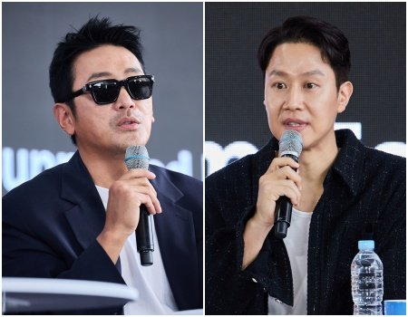 제30회 부산국제영화제 오픈 토크 행상에 참석하고 있는 하정우와 정우. 사진제공|부산국제영화제