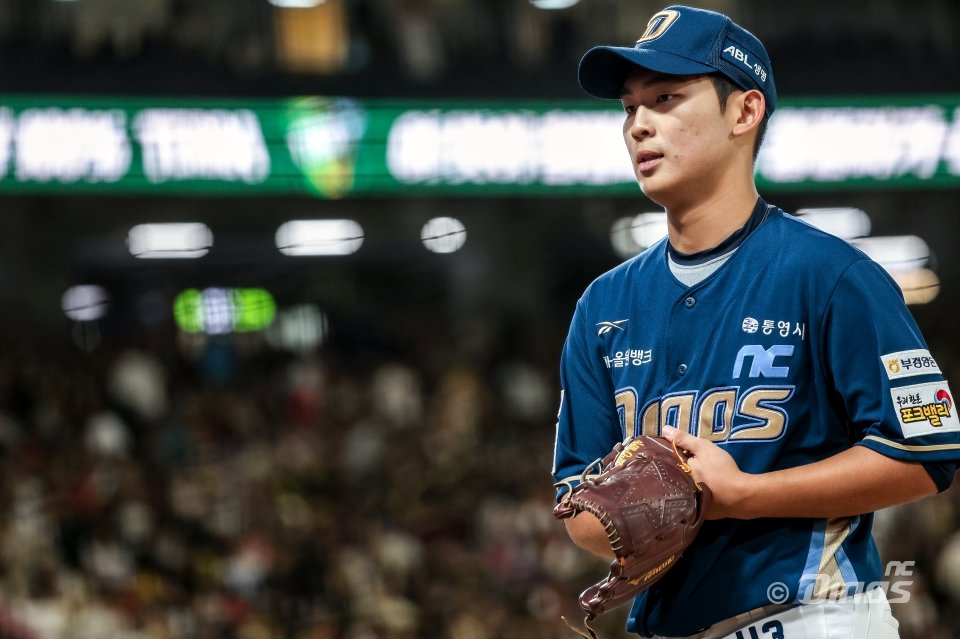 NC 신영우는 21일 광주 KIA와 원정경기에서 구원등판해 2.1이닝 무실점으로 데뷔 첫 승을 따냈다. 그의 활약으로 팀은 가을야구 진출의 희망을 이어갔다. 사진제공｜NC 다이노스
