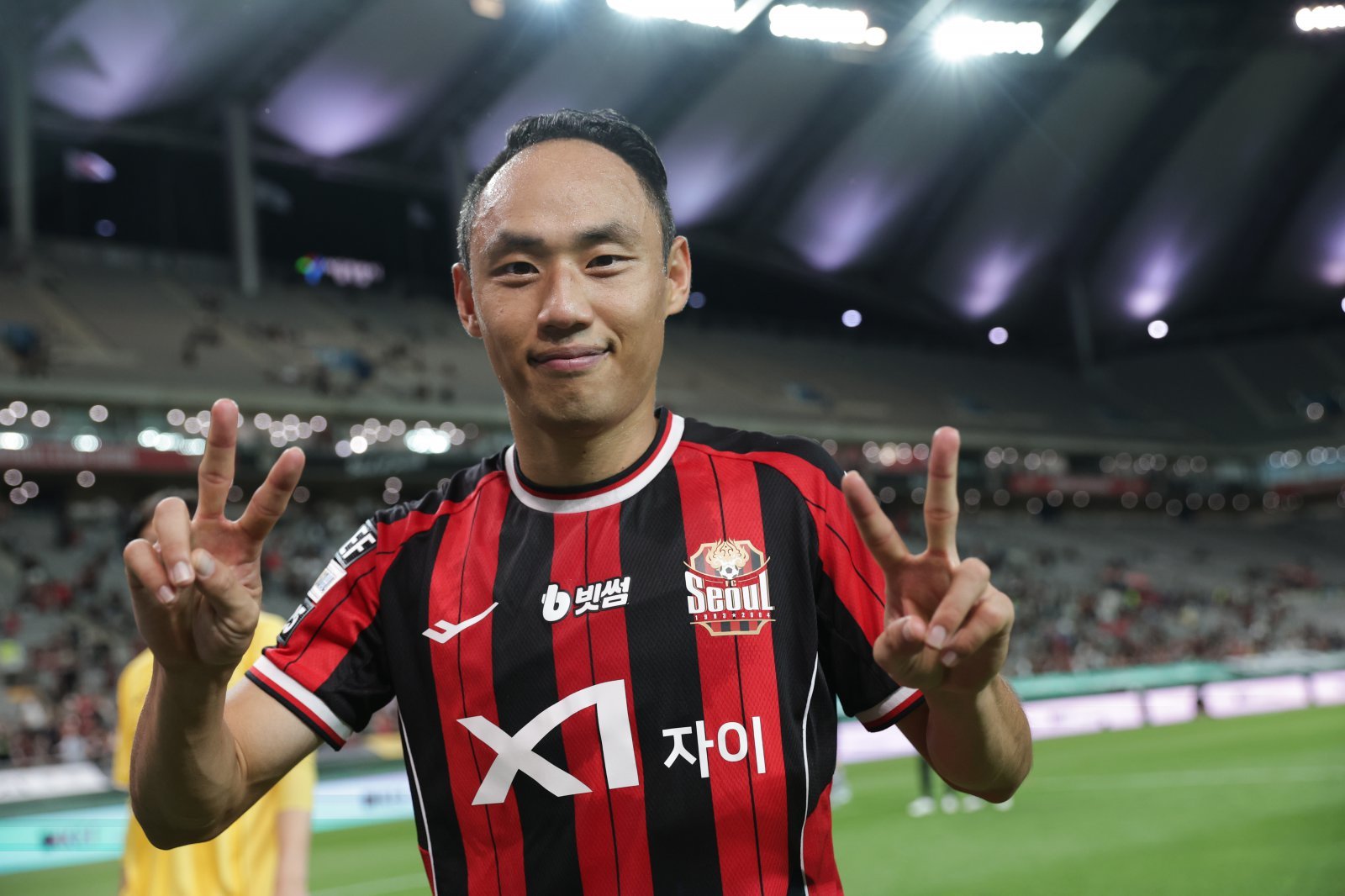 서울 문선민이 21일 서울월드컵경기장에서 열린 광주와 K리그1 홈경기에서 후반 막판 쐐기골을 터트리며 팀에 3-0 승리를 안긴 뒤 기뻐하고 있다. 사진제공｜한국프로축구연맹