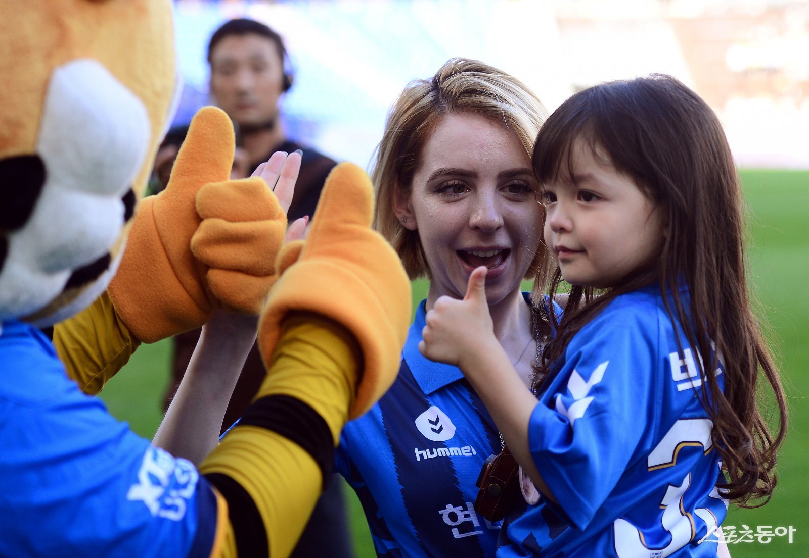 박주호 아내 안나(왼쪽)와 딸 나은. 스포츠동아DB