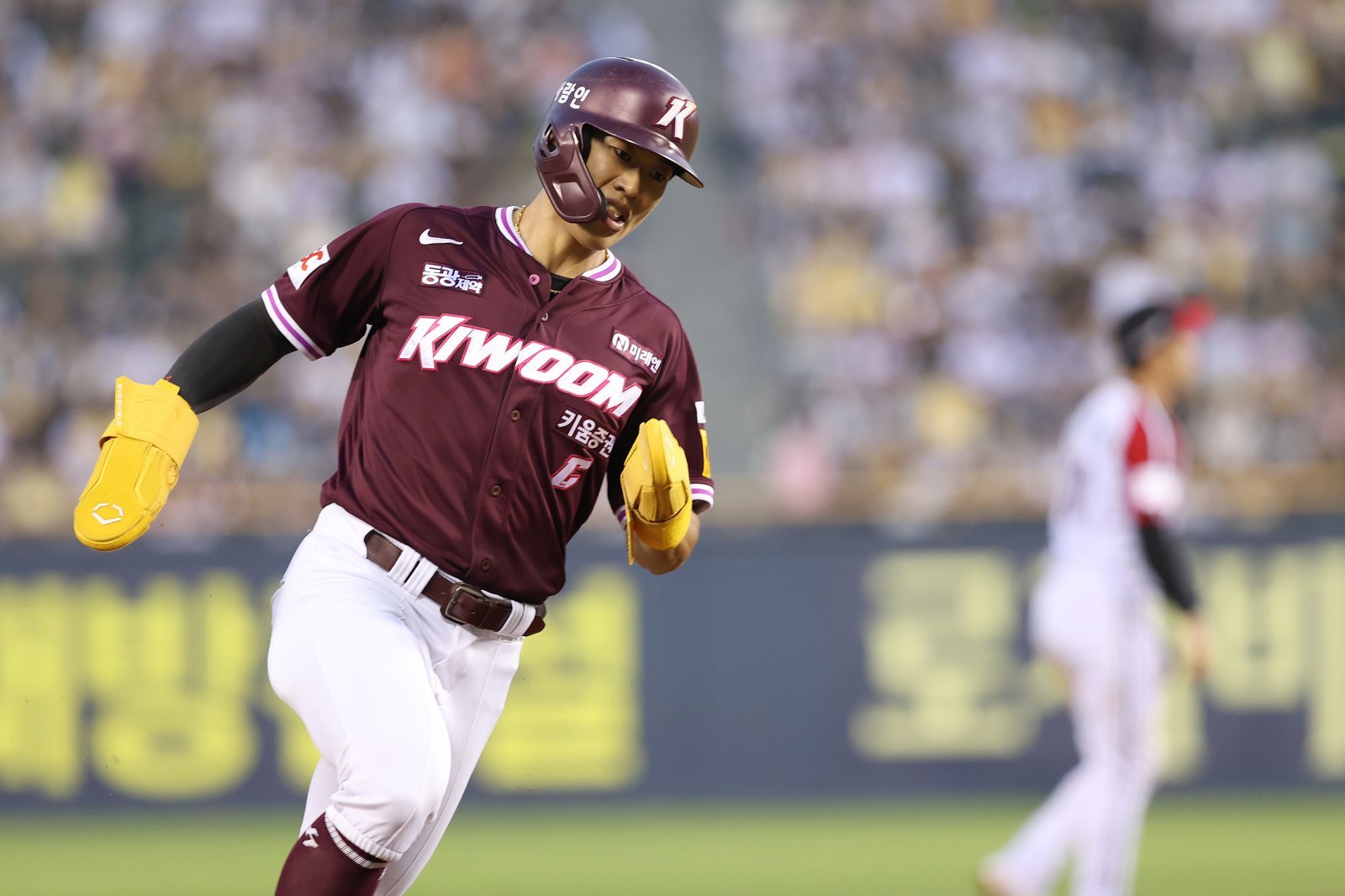 키움 송성문은 후반기 득점권에서 더욱 뜨겁다. 그는 득점권 상황을 즐기며 결과를 내고 있다. 사진제공｜키움 히어로즈