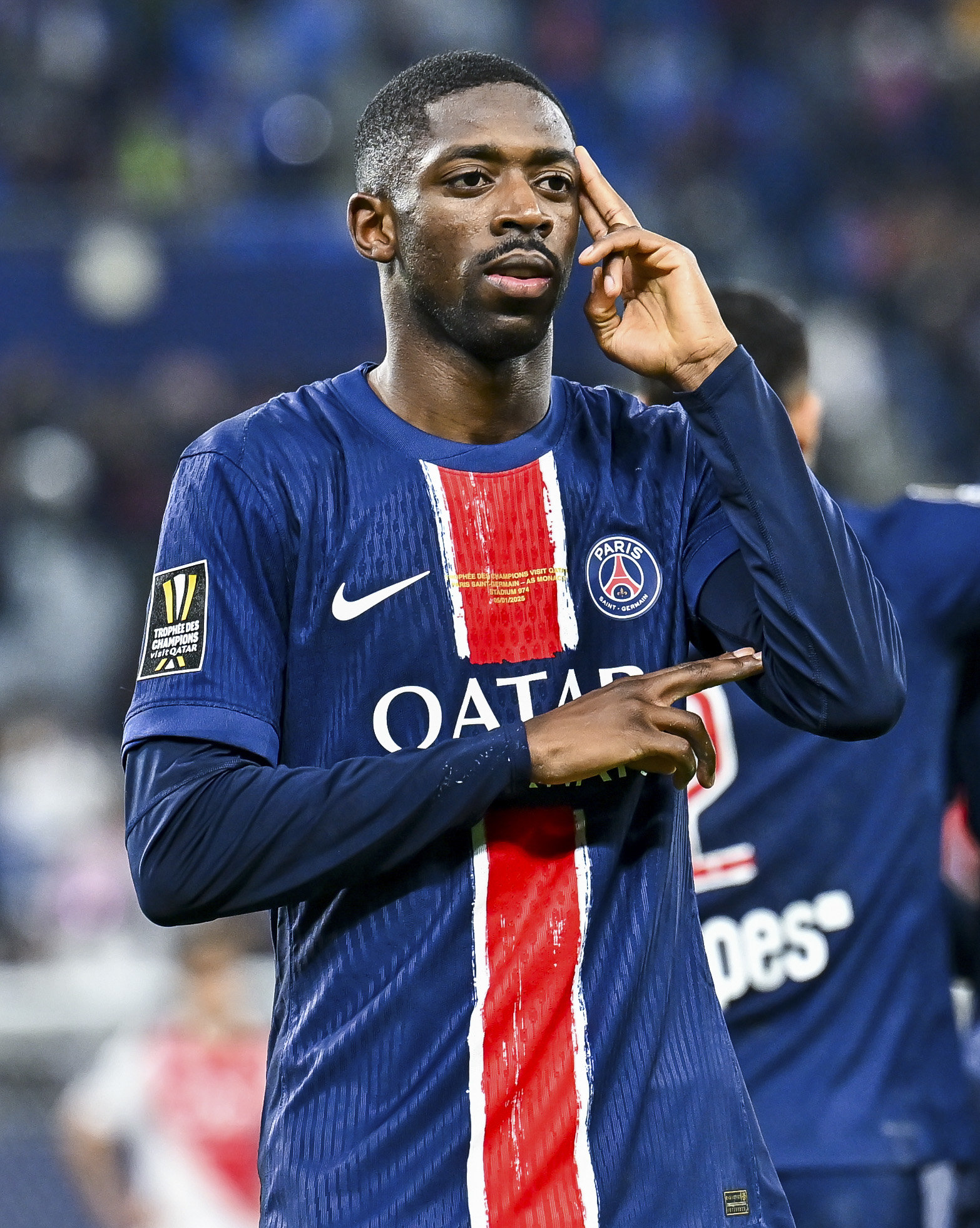 2025발롱도르 수상자 뎀벨레(사진)는 발롱도르 투표 2위로 수상을 놓친 야말을 향해 덕담을 아끼지 않았다. 야말의 아버지가 자신의 아들이 발롱도르를 탔어야 했다는 논지의 자극적 인터뷰를 했지만 의연하게 대처해 눈길을 모았다. 신화뉴시스