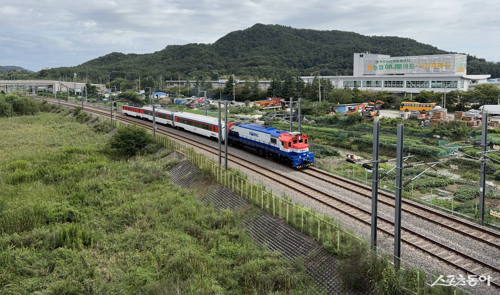 목포보성선 임시운행-리모델링 무궁화호 열차 전경. 사진제공=전남도