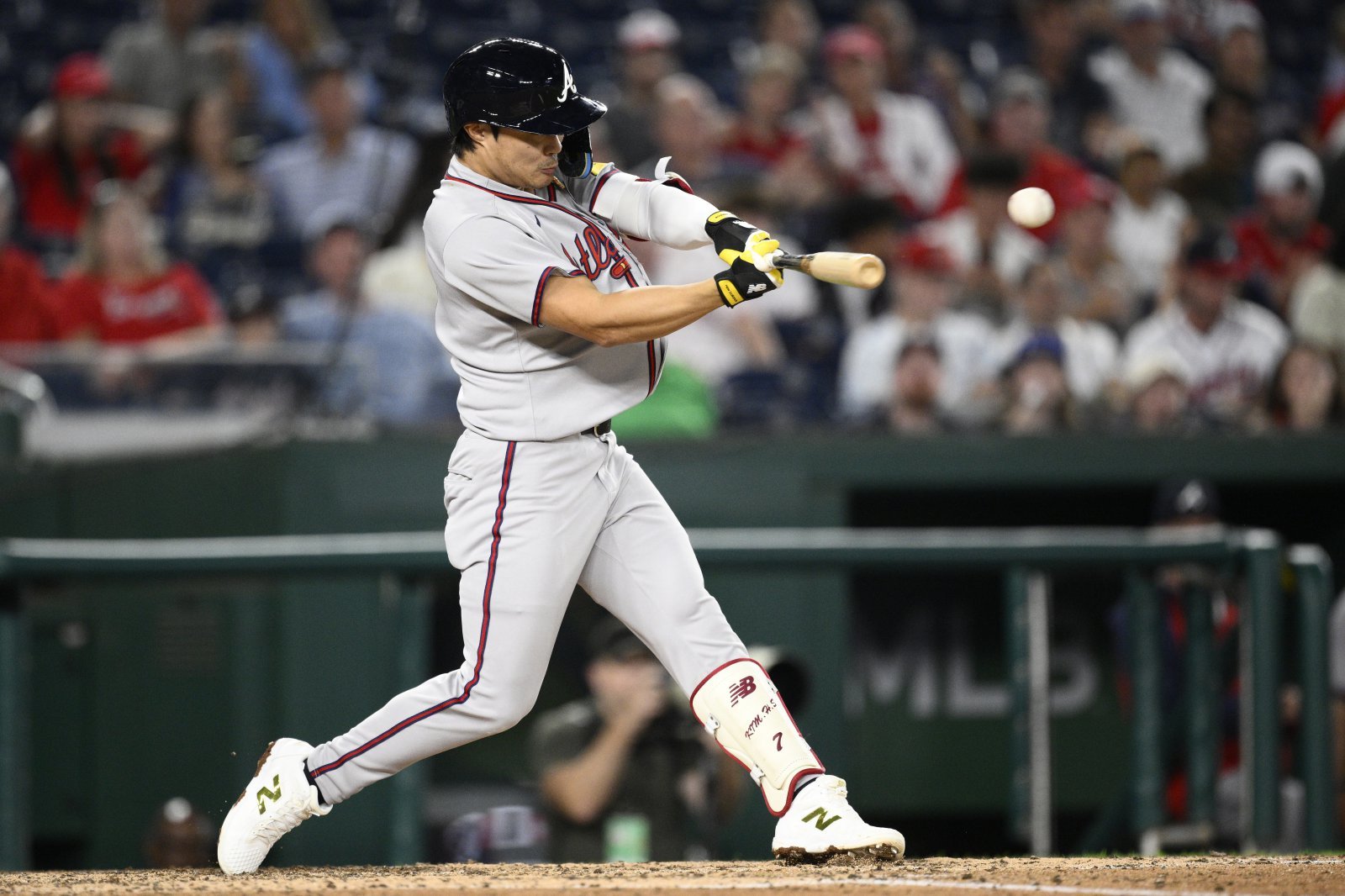 애틀랜타 김하성은 24일(한국시간) 트루이스트파크에서 열린 ‘2025 MLB’ 워싱턴과 홈경기에서 5번타자 유격수로 선발출전해 4타수 무안타를 기록했다. 타선에서는 부침을 겪었지만, 환상적인 수비로 팀 승리에 보탬이 됐다.|AP뉴시스